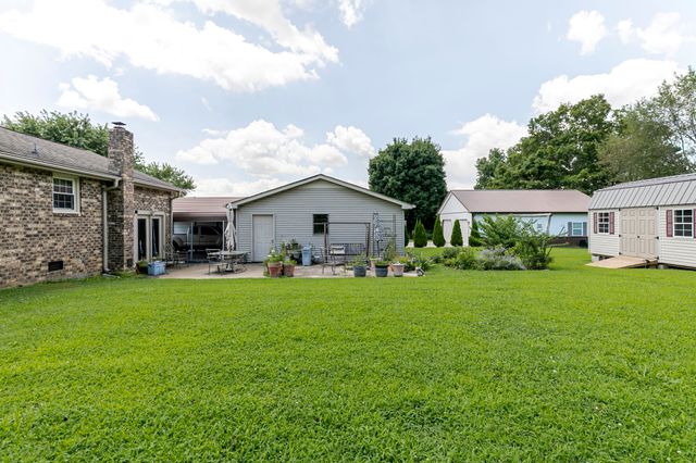 2802 Canterbury Dr, Springfield, TN 37172