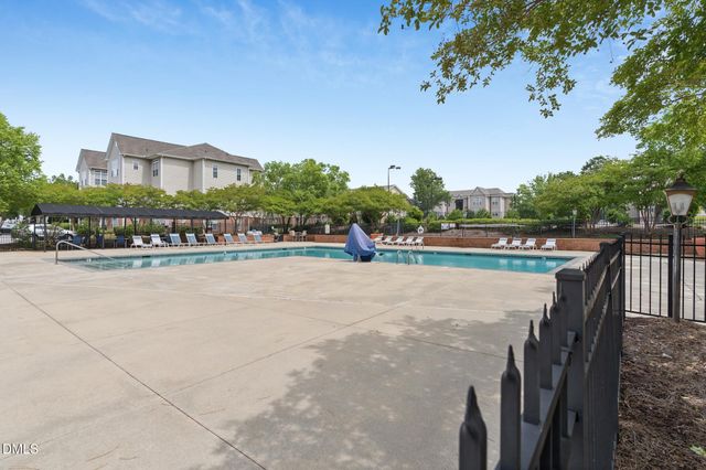 2521 Gordon Glen Court 102, Raleigh, NC 27617