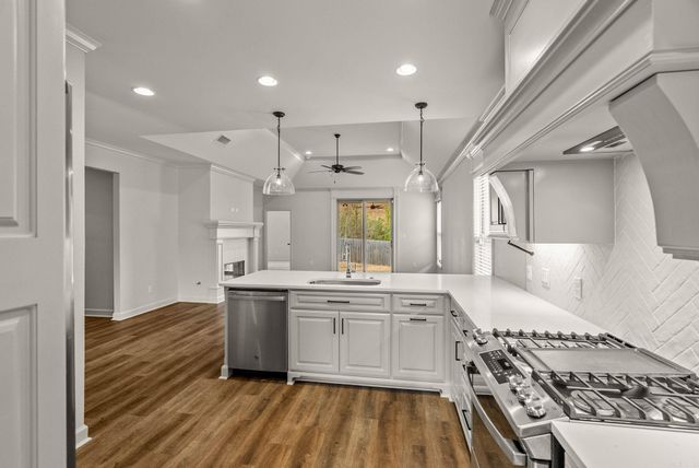 6 Piper Lane, Little Rock, AR 72223