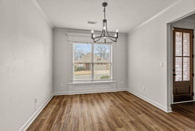 6 Piper Lane, Little Rock, AR 72223