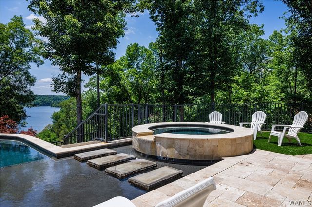 7004 Windward Ave NE, Tuscaloosa, AL 35406