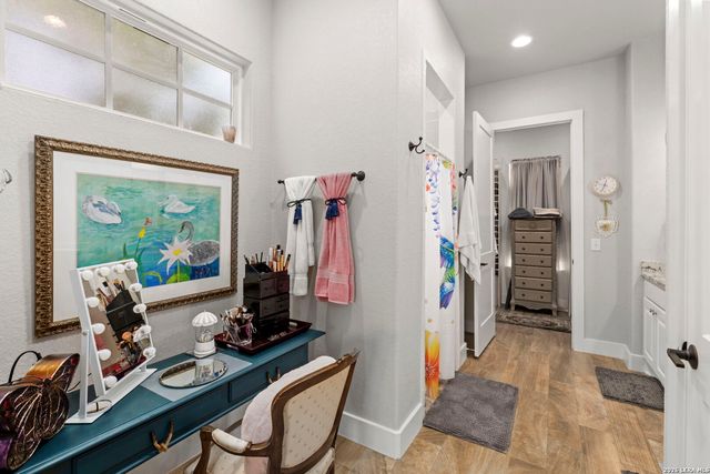 1916 SUMMIT TOP DR, Kerrville, TX 78028