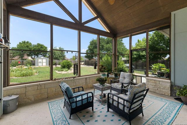 1916 SUMMIT TOP DR, Kerrville, TX 78028