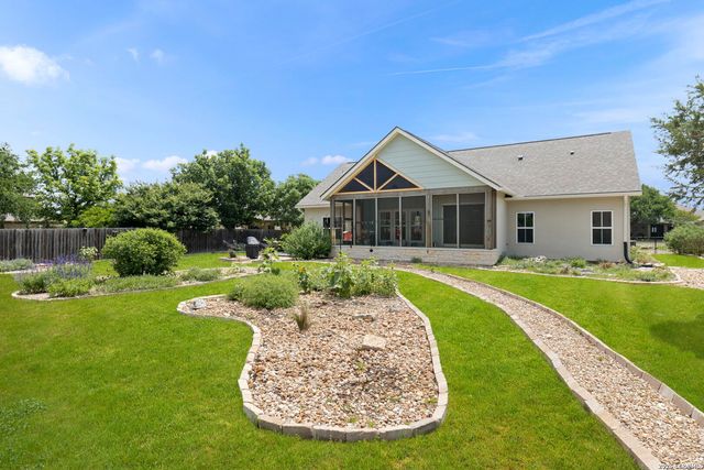 1916 SUMMIT TOP DR, Kerrville, TX 78028