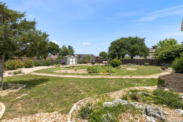 1916 SUMMIT TOP DR, Kerrville, TX 78028