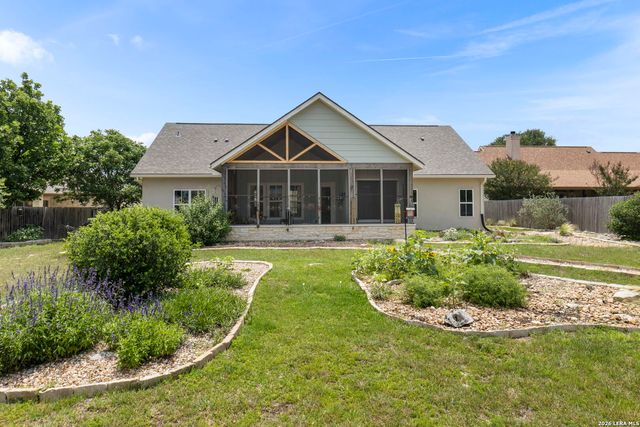 1916 SUMMIT TOP DR, Kerrville, TX 78028