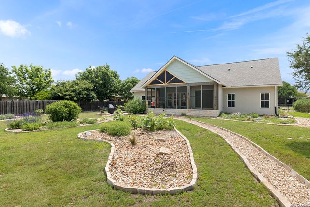 1916 SUMMIT TOP DR, Kerrville, TX 78028