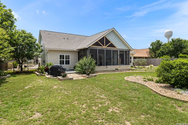 1916 SUMMIT TOP DR, Kerrville, TX 78028