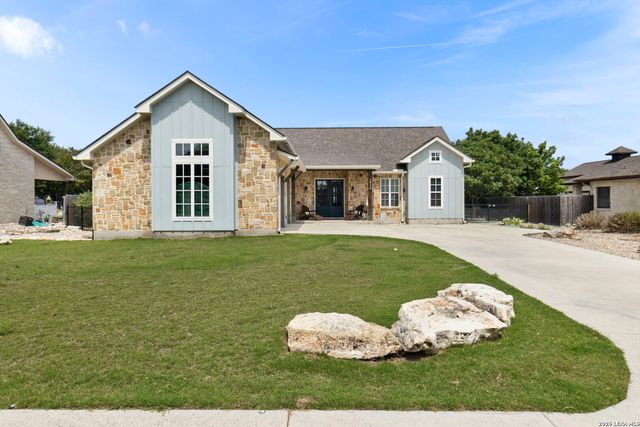 1916 SUMMIT TOP DR, Kerrville, TX 78028