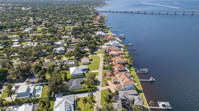 3965 W Riverside DR, Fort Myers, FL 33901