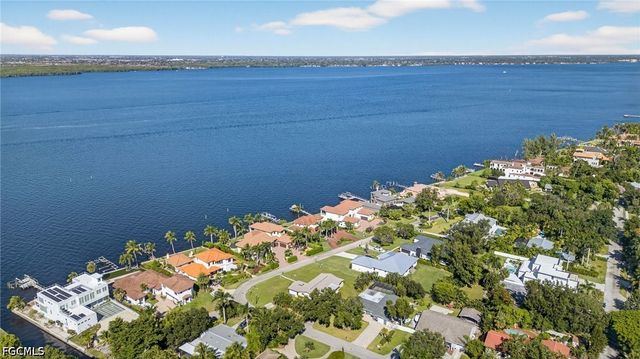 3965 W Riverside DR, Fort Myers, FL 33901