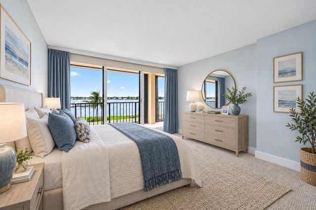 134 LAKESHORE Drive 316, North Palm Beach, FL 33408