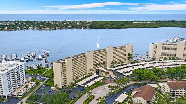 134 LAKESHORE Drive 316, North Palm Beach, FL 33408