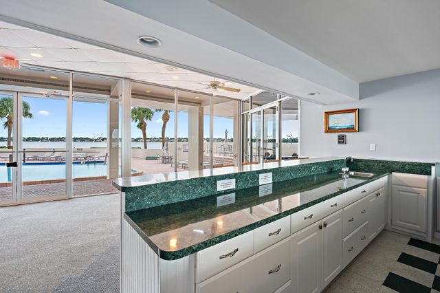 134 LAKESHORE Drive 316, North Palm Beach, FL 33408