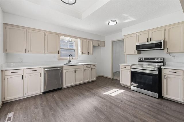 16721 Hardee Street, Belton, MO 64012