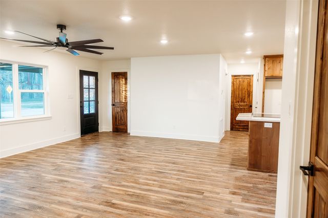 103 Main Street, Windom, TX 75492