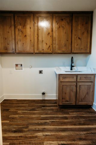 103 Main Street, Windom, TX 75492