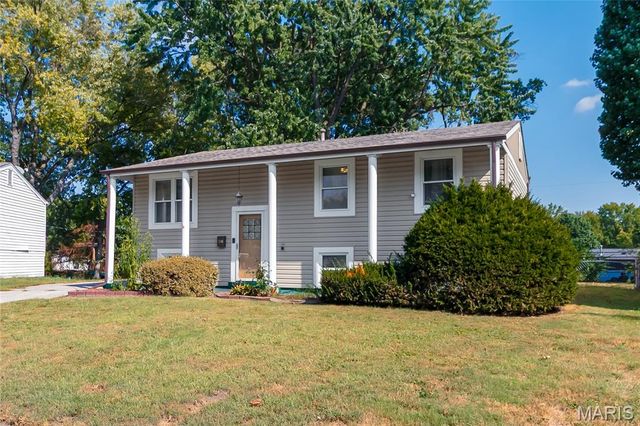 2580 Morningside Drive, Florissant, MO 63031