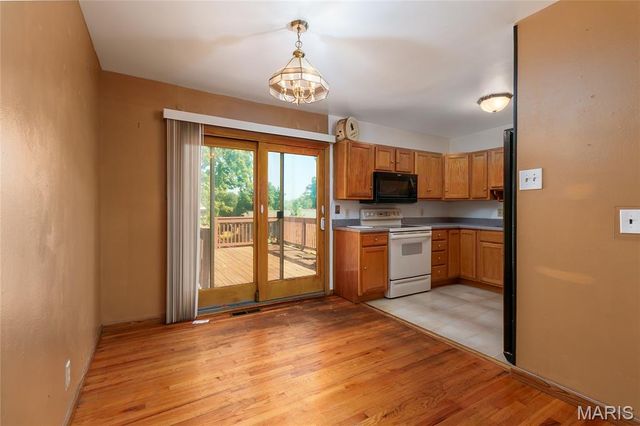 2580 Morningside Drive, Florissant, MO 63031