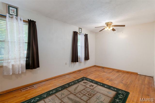 2580 Morningside Drive, Florissant, MO 63031