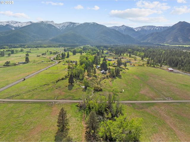 Pinerich Rd 2, Baker City, OR 97814