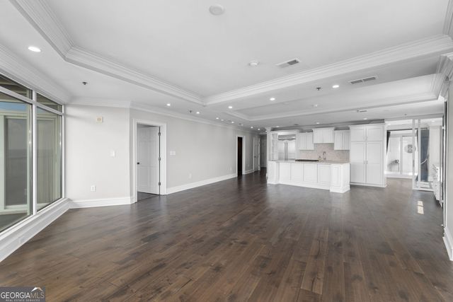 2881 Peachtree Road NE 2103, Atlanta, GA 30305