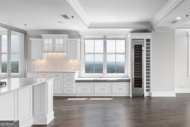 2881 Peachtree Road NE 2103, Atlanta, GA 30305