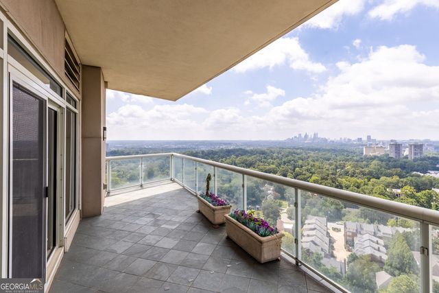 2881 Peachtree Road NE 2103, Atlanta, GA 30305