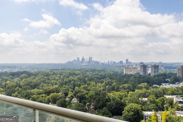 2881 Peachtree Road NE 2103, Atlanta, GA 30305