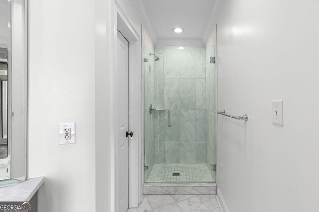 2881 Peachtree Road NE 2103, Atlanta, GA 30305