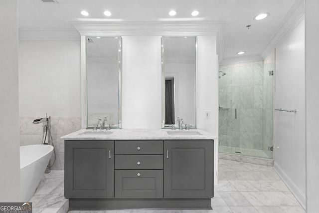 2881 Peachtree Road NE 2103, Atlanta, GA 30305