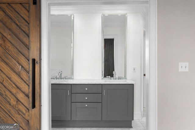 2881 Peachtree Road NE 2103, Atlanta, GA 30305