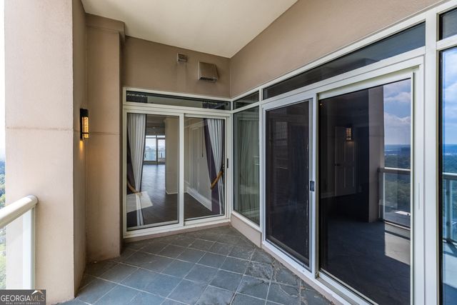 2881 Peachtree Road NE 2103, Atlanta, GA 30305