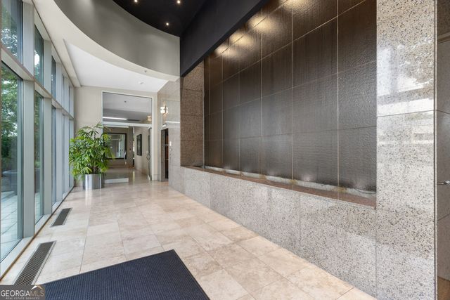 2881 Peachtree Road NE 2103, Atlanta, GA 30305