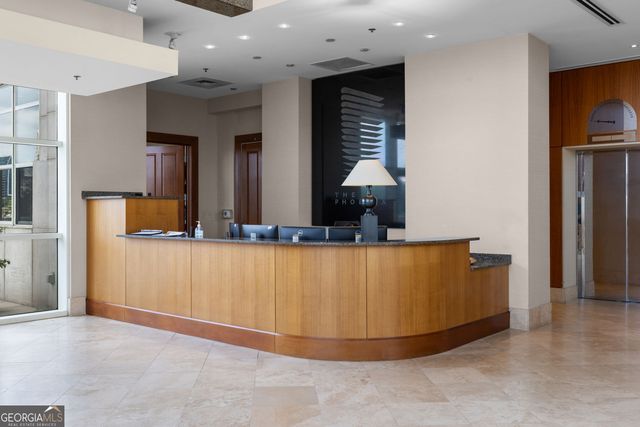 2881 Peachtree Road NE 2103, Atlanta, GA 30305