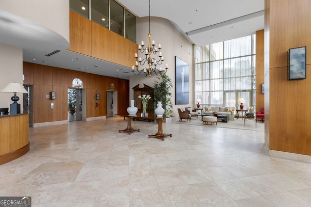 2881 Peachtree Road NE 2103, Atlanta, GA 30305