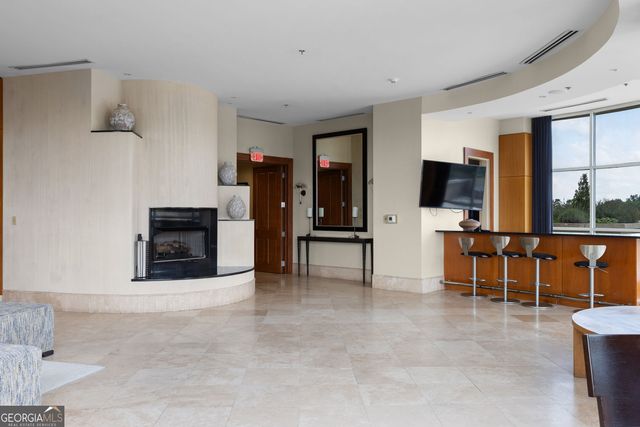 2881 Peachtree Road NE 2103, Atlanta, GA 30305