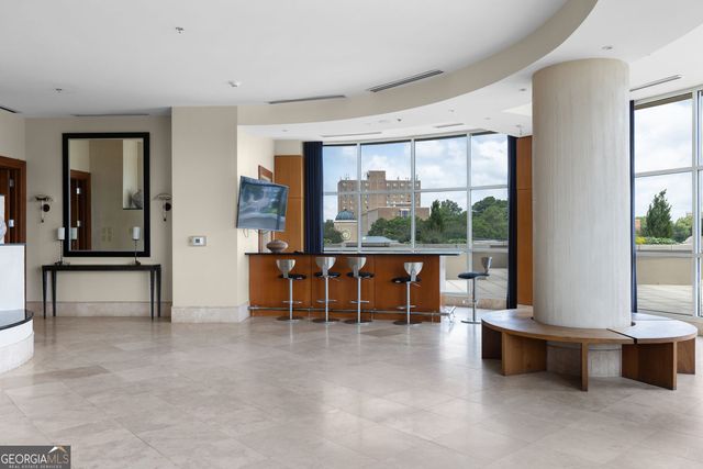 2881 Peachtree Road NE 2103, Atlanta, GA 30305