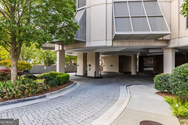 2881 Peachtree Road NE 2103, Atlanta, GA 30305