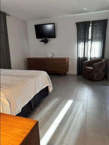 3600 NE 170 Street Apt.D.400, North Miami Beach, FL 33160