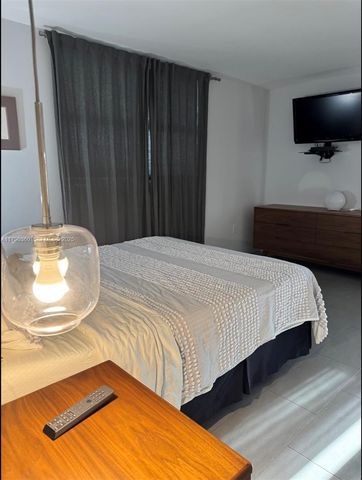 3600 NE 170 Street Apt.D.400, North Miami Beach, FL 33160