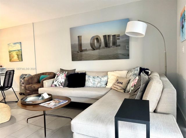 3600 NE 170 Street Apt.D.400, North Miami Beach, FL 33160