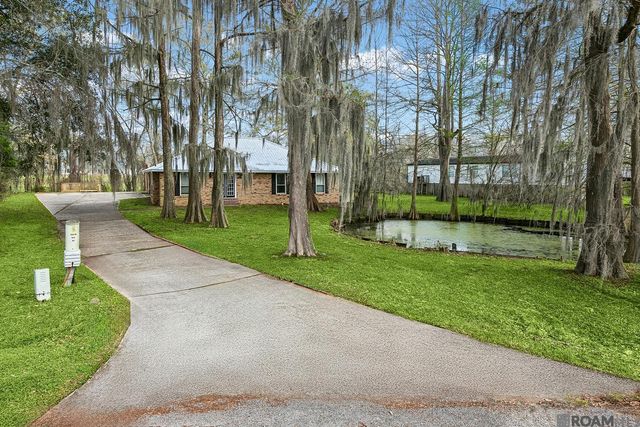 39006 Camp Dr, Prairieville, LA 70769