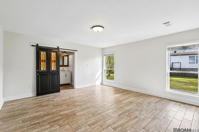 39006 Camp Dr, Prairieville, LA 70769