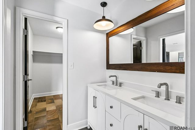 39006 Camp Dr, Prairieville, LA 70769