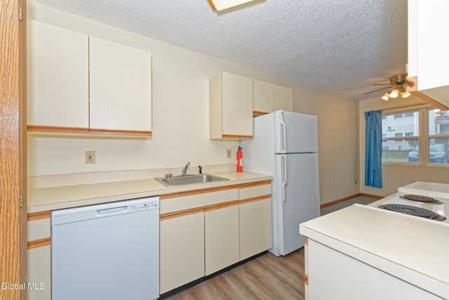 1208 Greenwich Drive, Albany, NY 12203