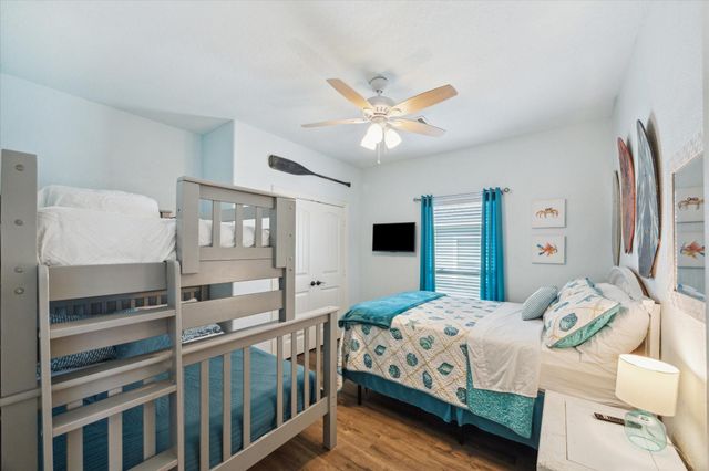 923 Tidelands Drive, Crystal Beach, TX 77650