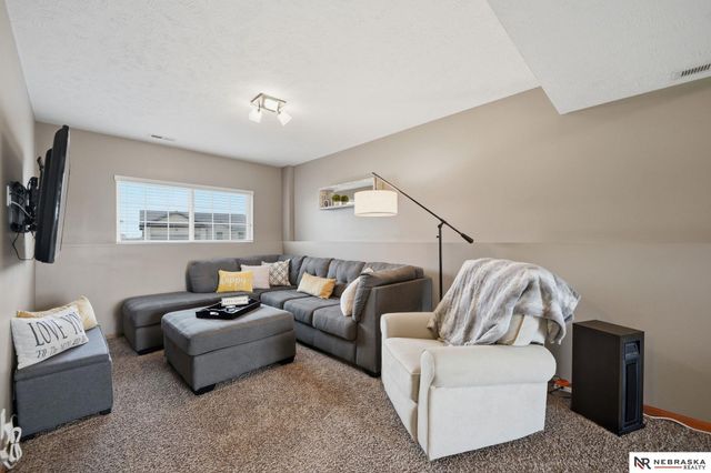 4439 W Milton Road, Lincoln, NE 68528