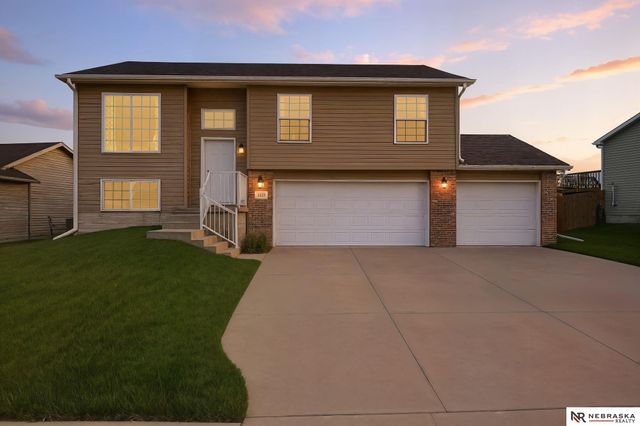 4439 W Milton Road, Lincoln, NE 68528