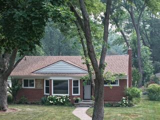 31180 E Rutland Street, Beverly Hills Vllg, MI 48025